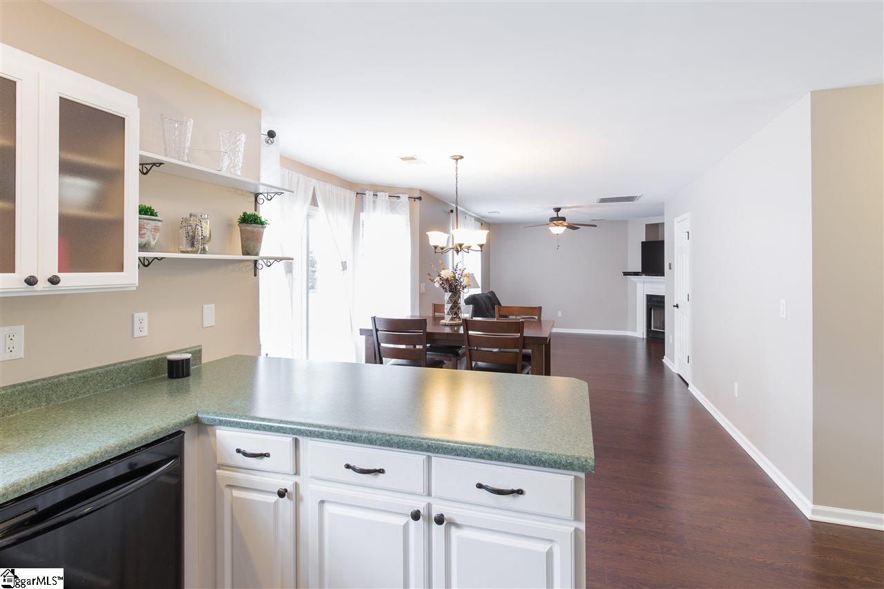 703 Timberwood Ridge Greer, SC 29651 - Photo 5 of 18 Gallery Image 5