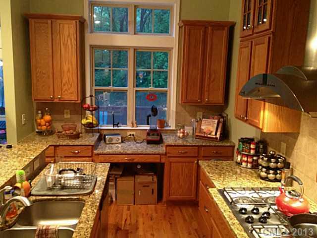 4252 Castleton Road Charlotte, NC 28211 - Photo 3 of 14