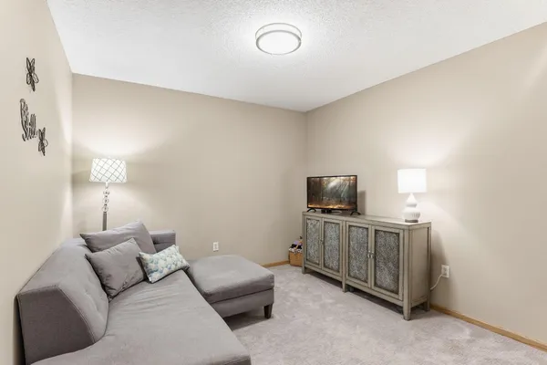 $299,000 | 13900 53rd Avenue North, Unit 103, Plymouth, MN 55446