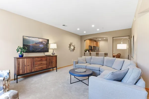 $299,000 | 13900 53rd Avenue North, Unit 103, Plymouth, MN 55446