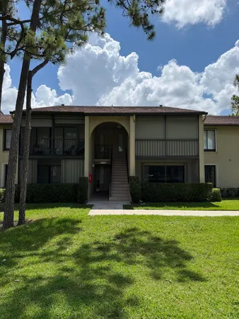 $1,850 | 718 Sunny Pine Way, Unit B1, Greenacres, FL 33415