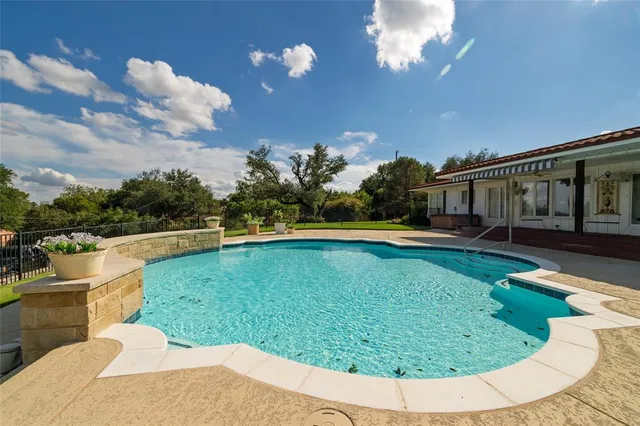 $750,000 | 616 West Baylor Street, Weatherford, TX 76086