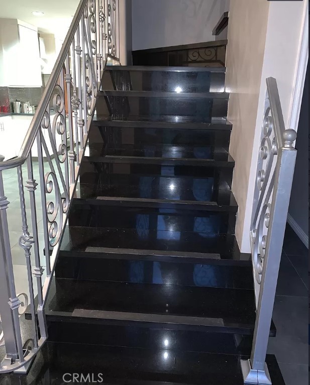 1338 North Jackson Street Glendale, CA 91207 - Photo 22 of 24 a view of entryway