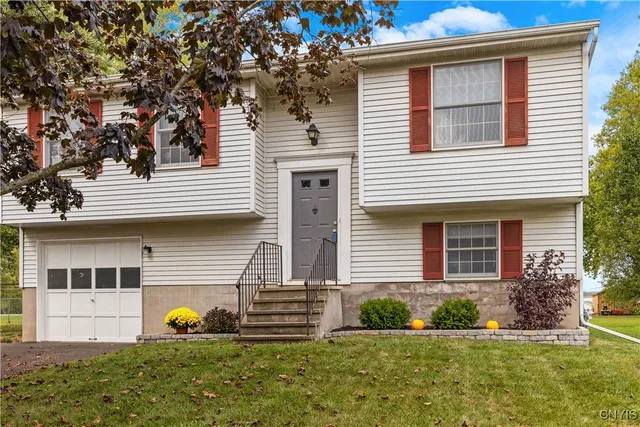 $264,900 | 8137 Mesa Lane, Clay, NY 13090