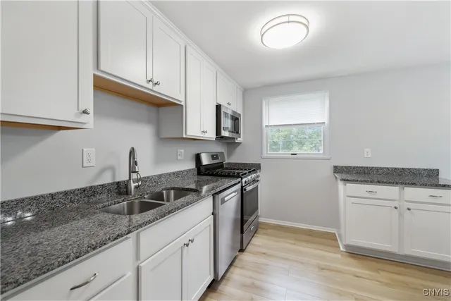 $264,900 | 8137 Mesa Lane, Clay, NY 13090