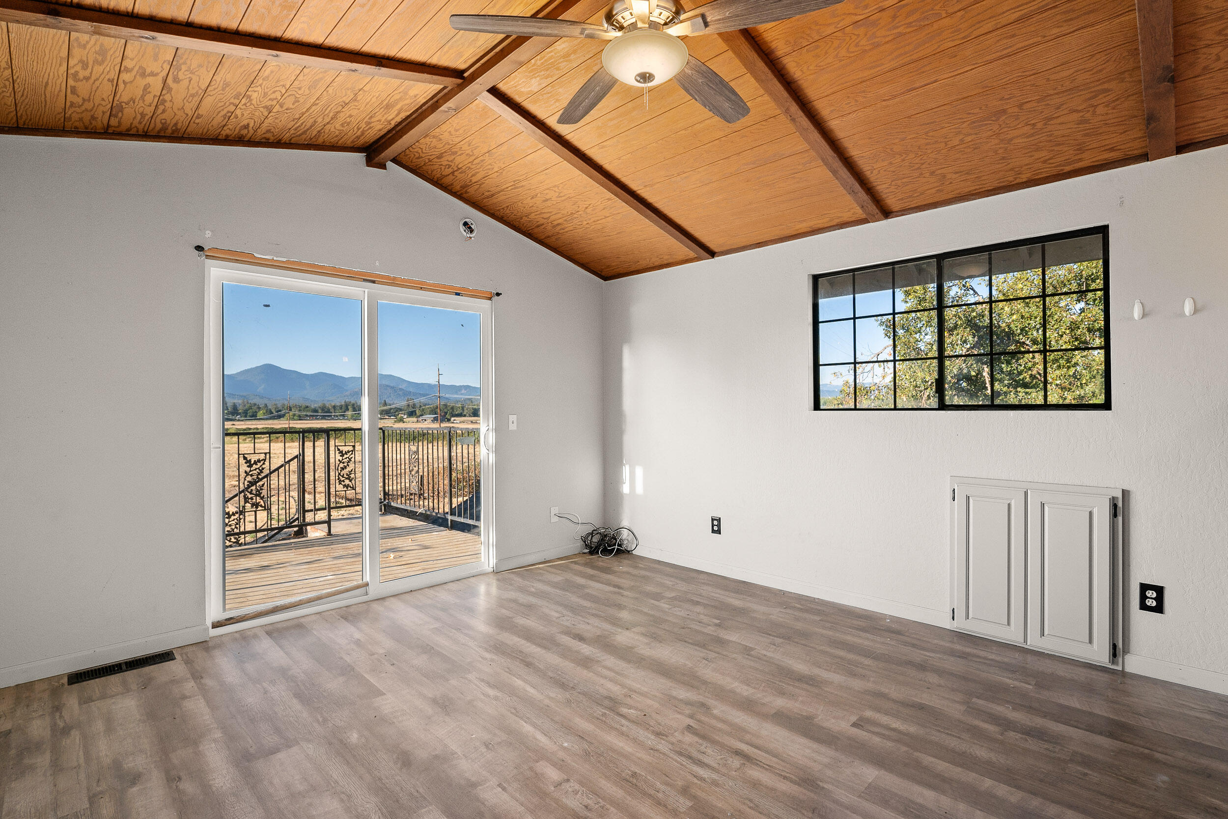 2781 Upper River Road Grants Pass, OR 97526 - Photo 33 of 53 a view of an empty room with a window