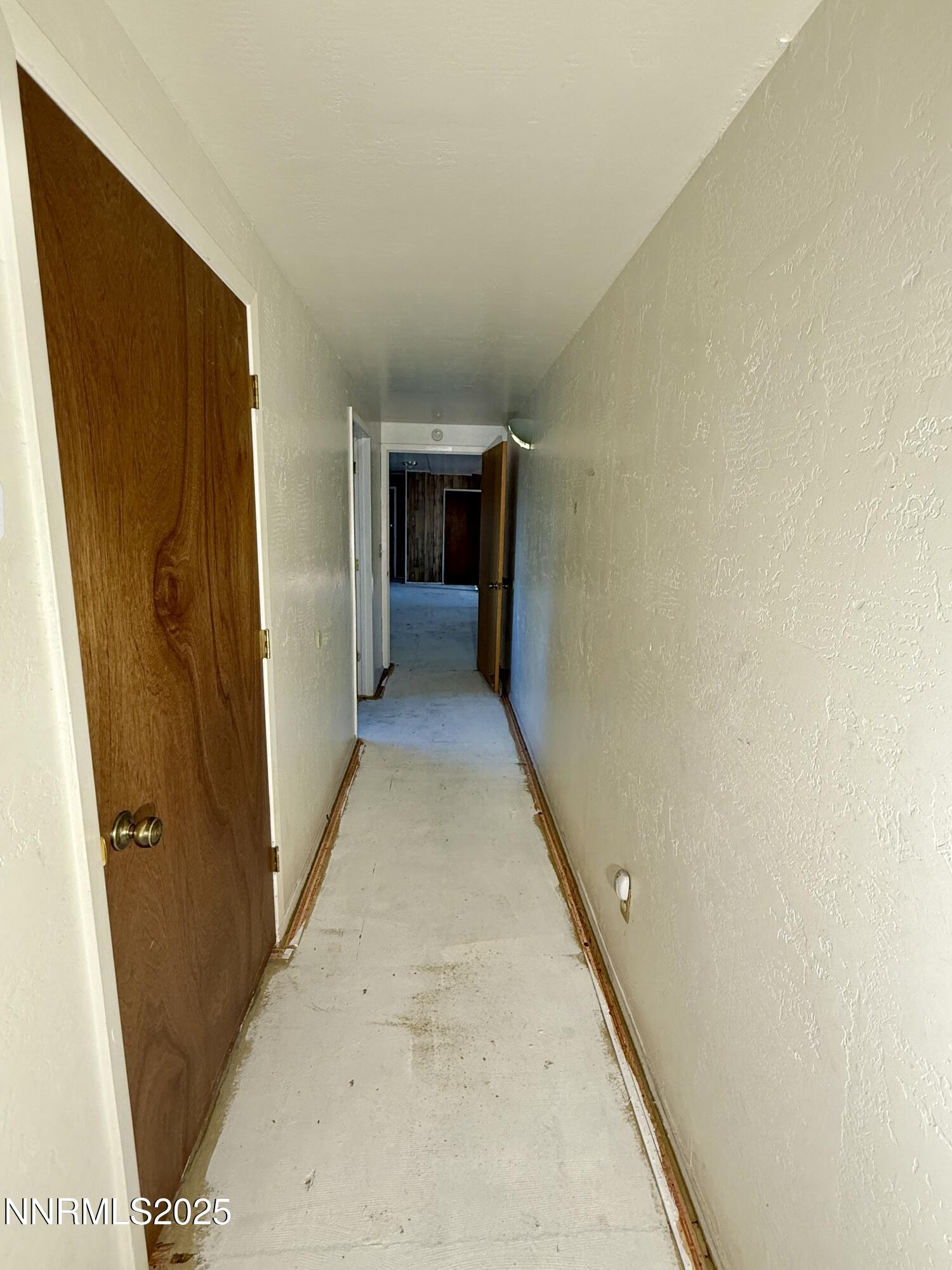 10160 Blackhawk Drive Reno, NV 89508 - Photo 19 of 43 view of a hallway