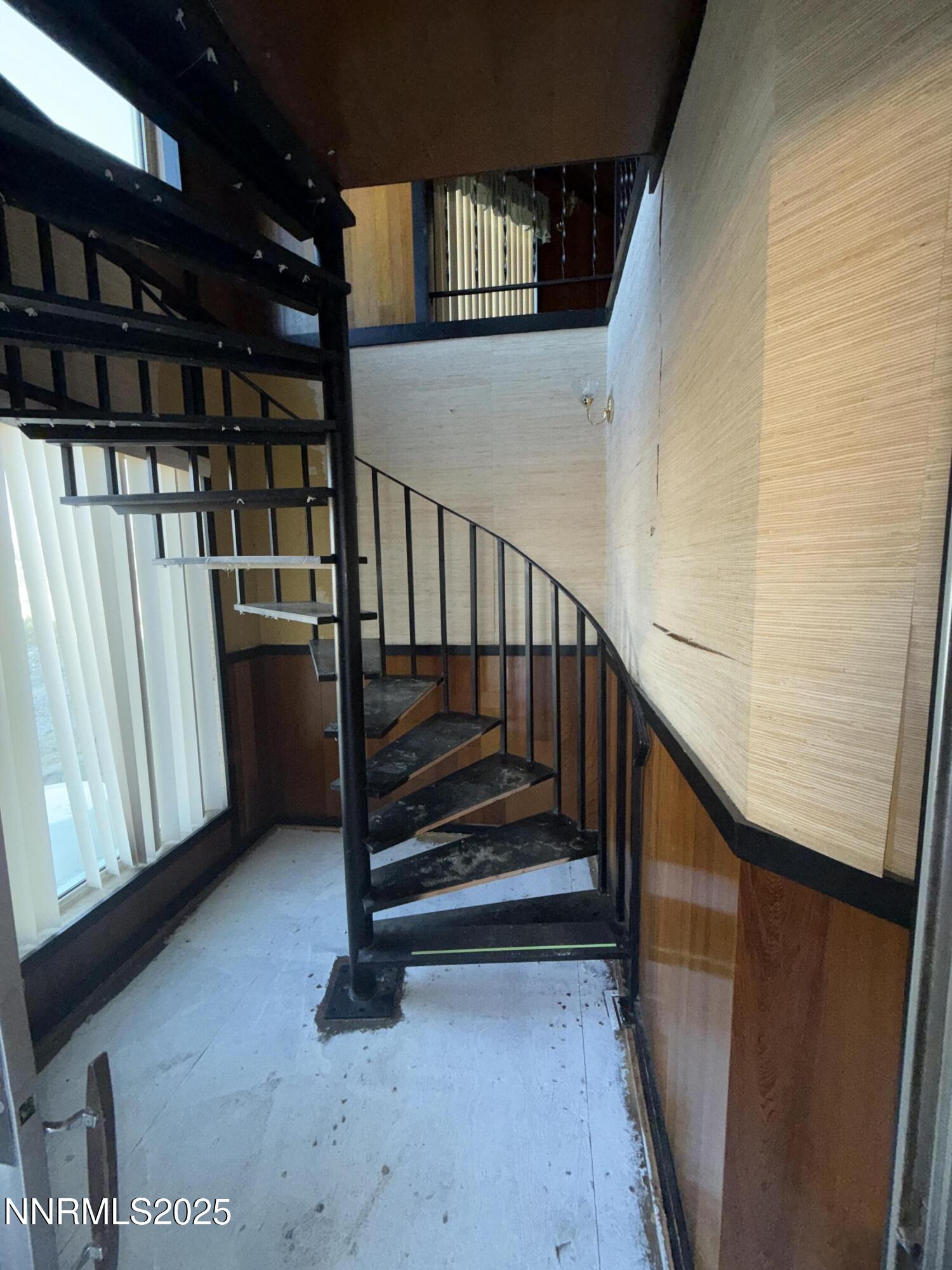 10160 Blackhawk Drive Reno, NV 89508 - Photo 23 of 43 a view of entryway