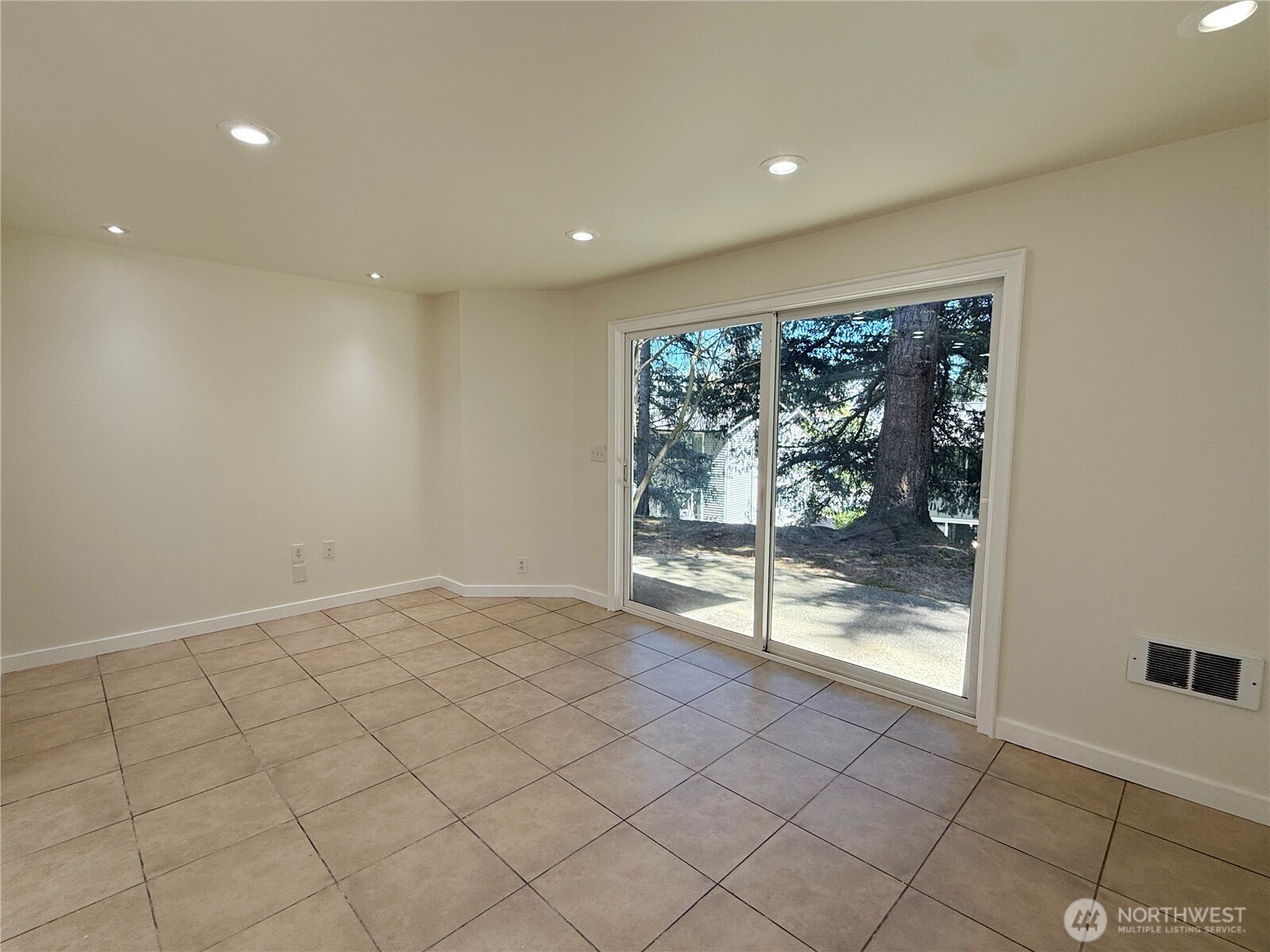 1526 192nd Street Southeast, Unit P4 Bothell, WA 98012 - Photo 4 of 15