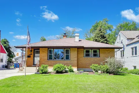 $399,900 | 210 North 2nd Avenue, Villa Park, IL 60181