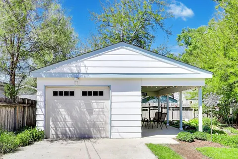 $399,900 | 210 North 2nd Avenue, Villa Park, IL 60181