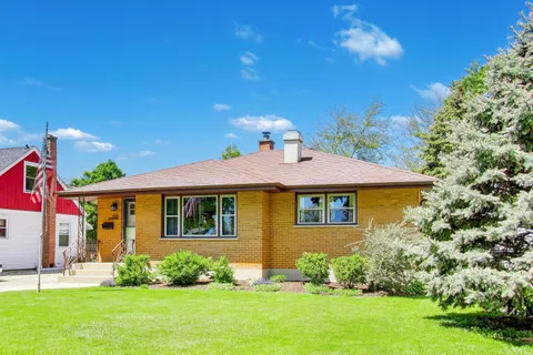$399,900 | 210 North 2nd Avenue, Villa Park, IL 60181