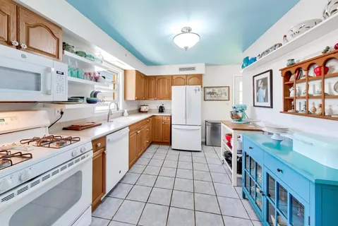 $399,900 | 210 North 2nd Avenue, Villa Park, IL 60181