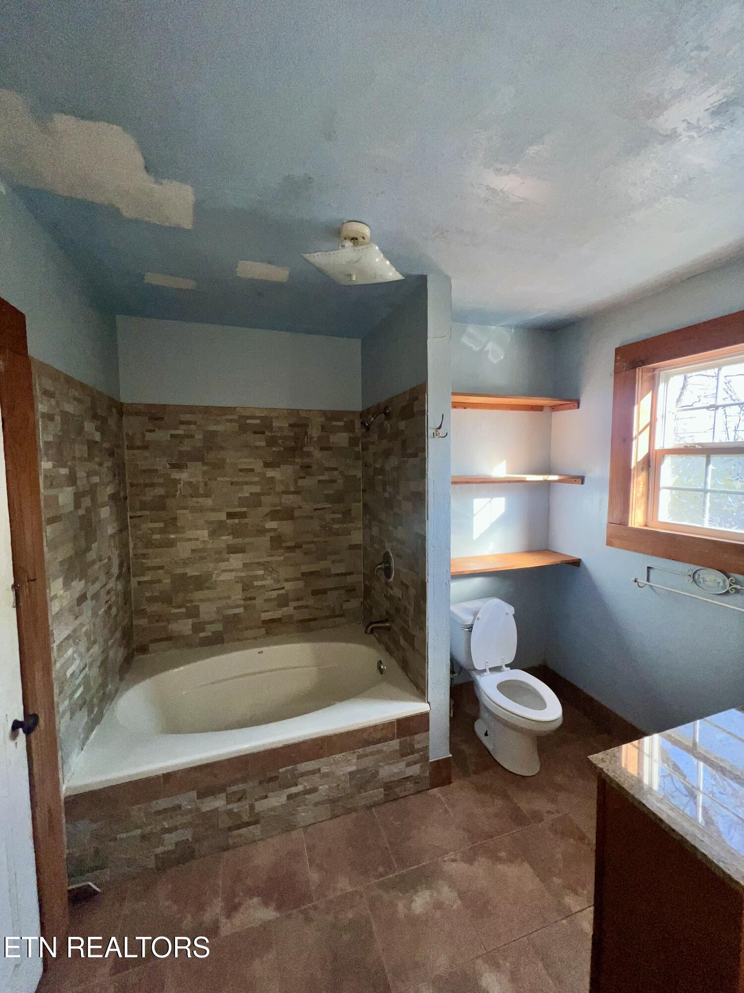 426 Rosedale Avenue Jamestown, TN 38556 - Photo 12 of 22 IMG_0016