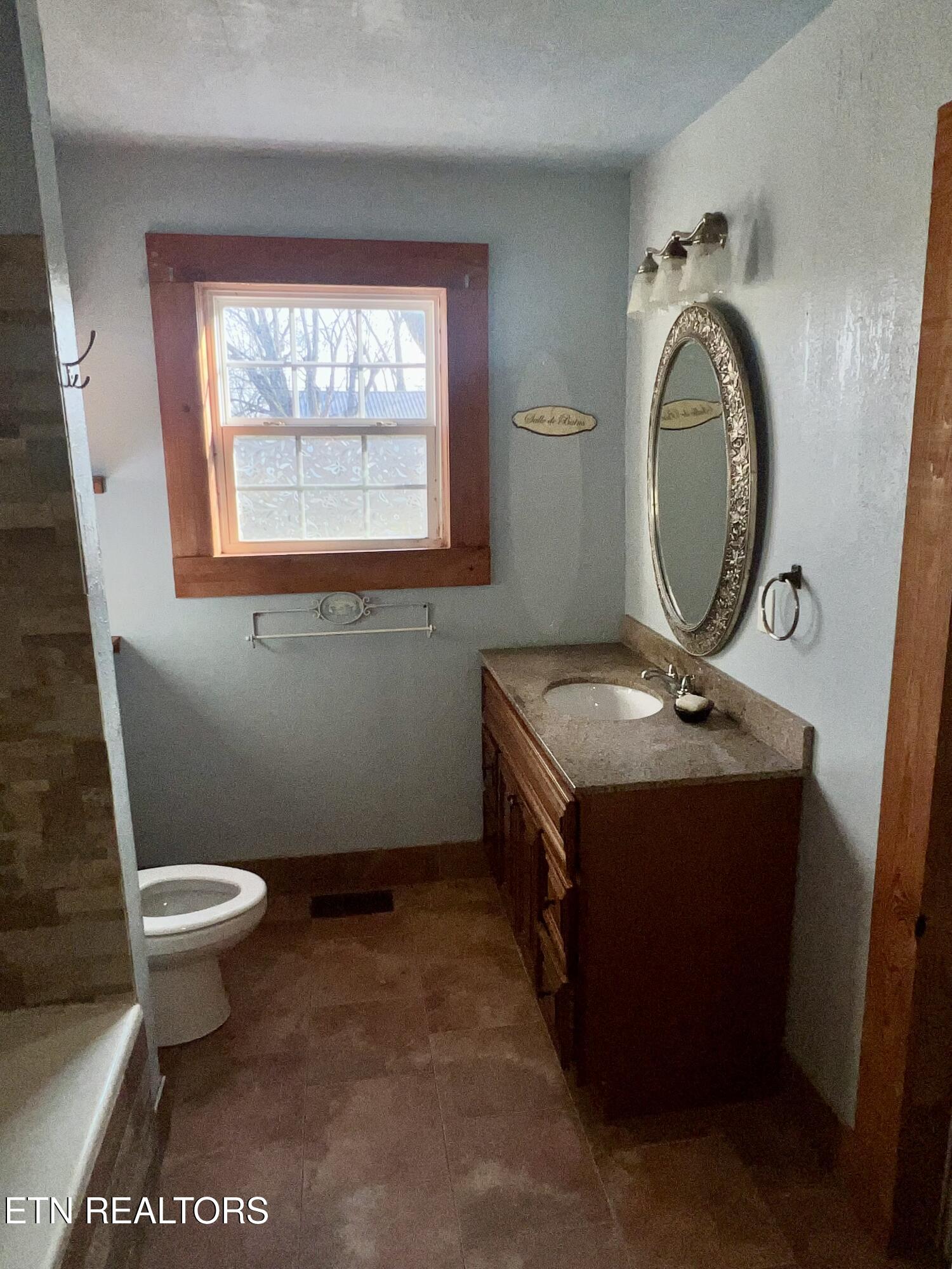 426 Rosedale Avenue Jamestown, TN 38556 - Photo 13 of 22 IMG_0017