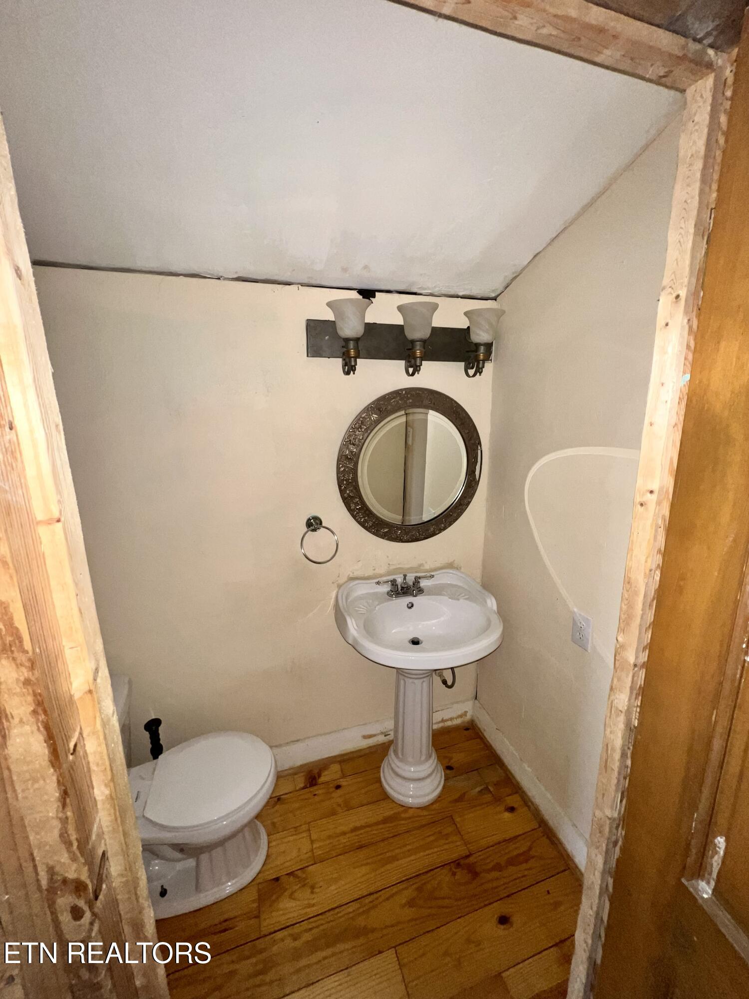 426 Rosedale Avenue Jamestown, TN 38556 - Photo 18 of 22 IMG_0023