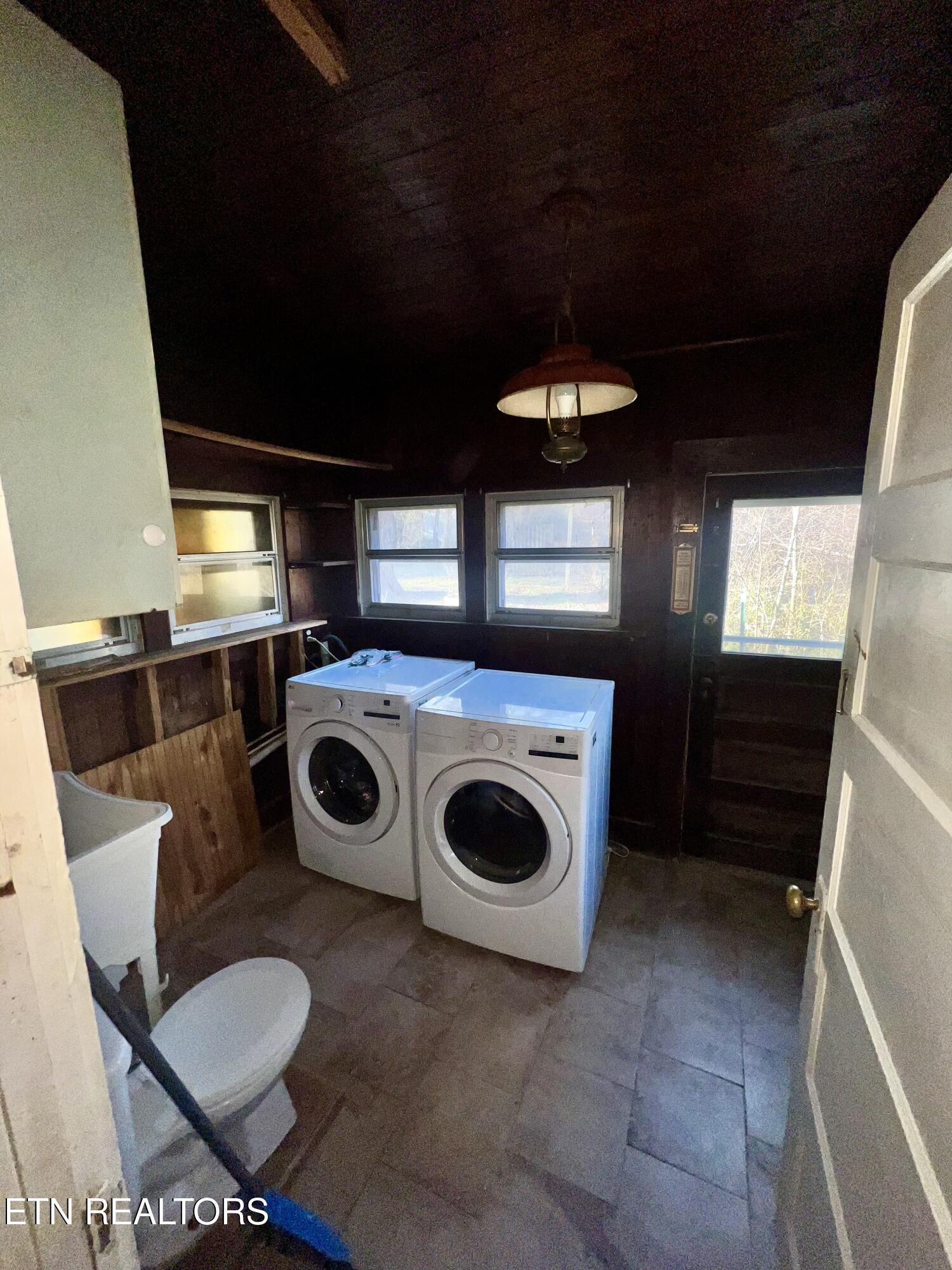 426 Rosedale Avenue Jamestown, TN 38556 - Photo 8 of 22 IMG_0013