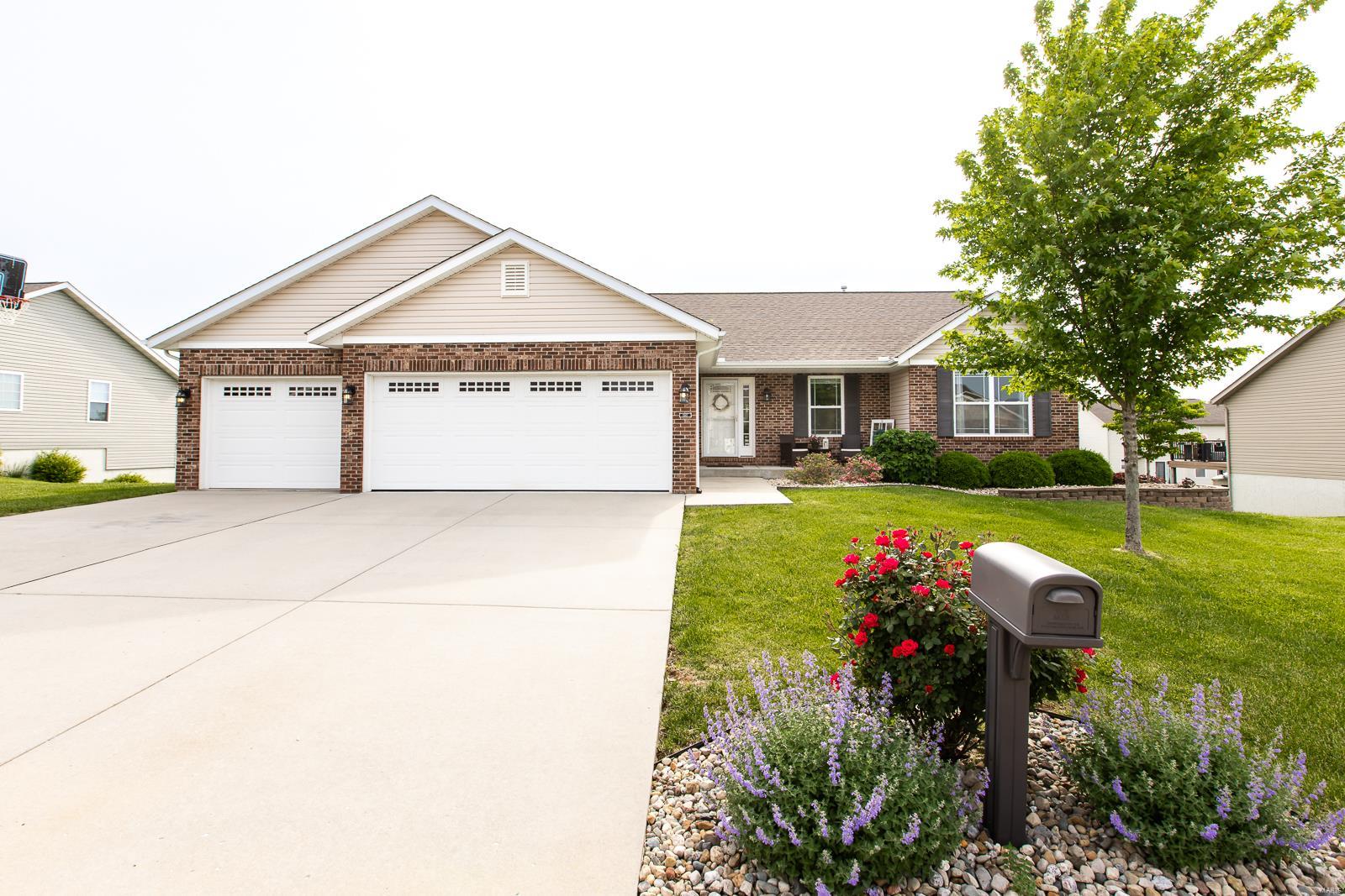 1517 Rachael Lane Waterloo, IL 62298 - Photo 1 of 39