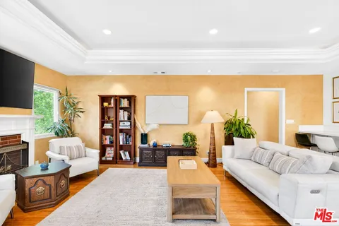 $1,700,000 | 5910 West 77th Place, Los Angeles, CA 90045