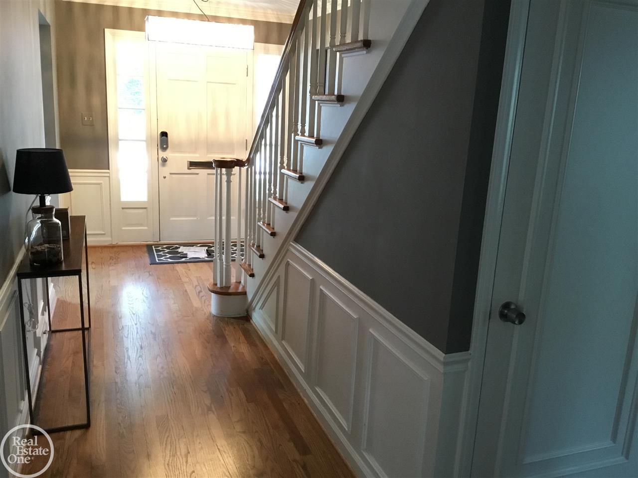 951 North Oxford Road Grosse Pointe Woods, MI 48236 - Photo 15 of 32