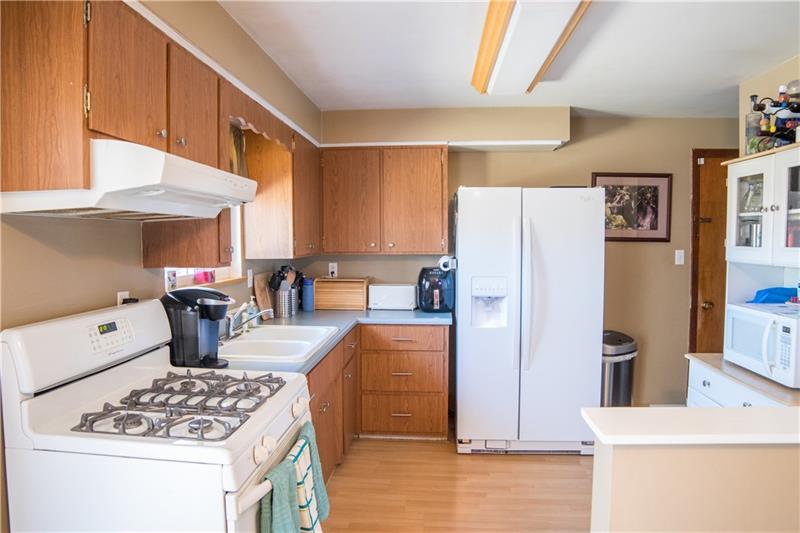 1053 Winfield Road Cabot, PA 16023 - Photo 6 of 20