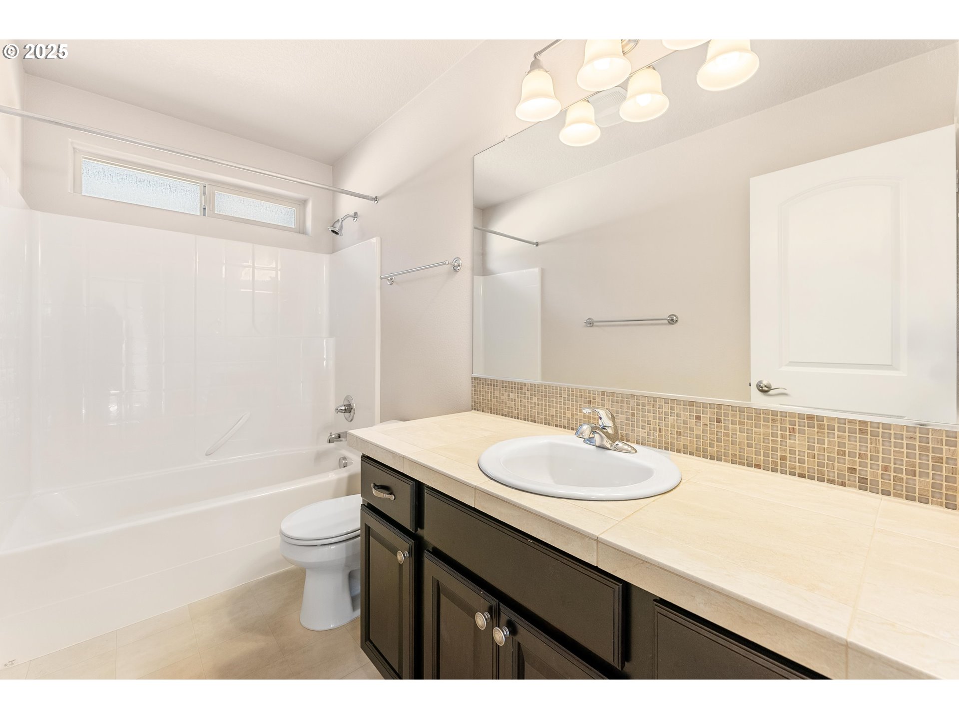 29304 Southwest Brown Road Wilsonville, OR 97070 - Photo 20 of 45 Bathroom