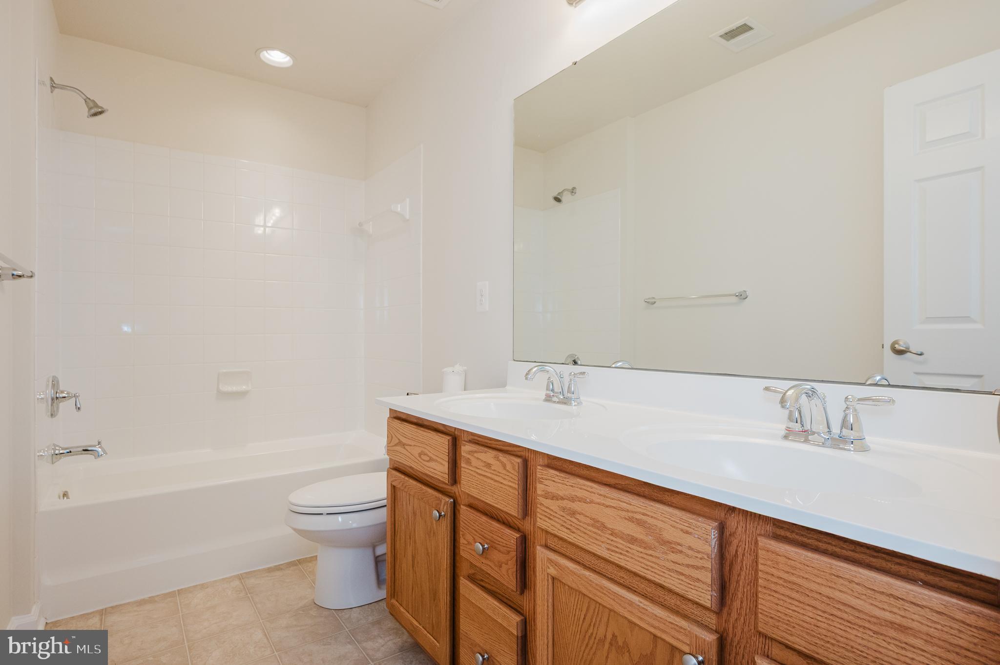 142 Cool Springs Road North East, MD 21901 - Photo 51 of 81 Hallway Full Bathroom