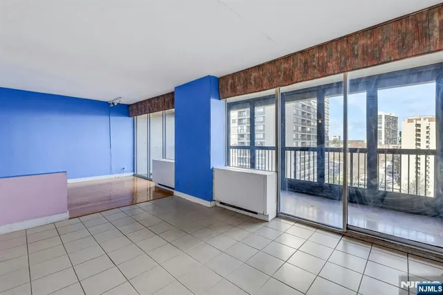 $157,000 | 5 Horizon Road, Unit 907, Fort Lee, NJ 07024