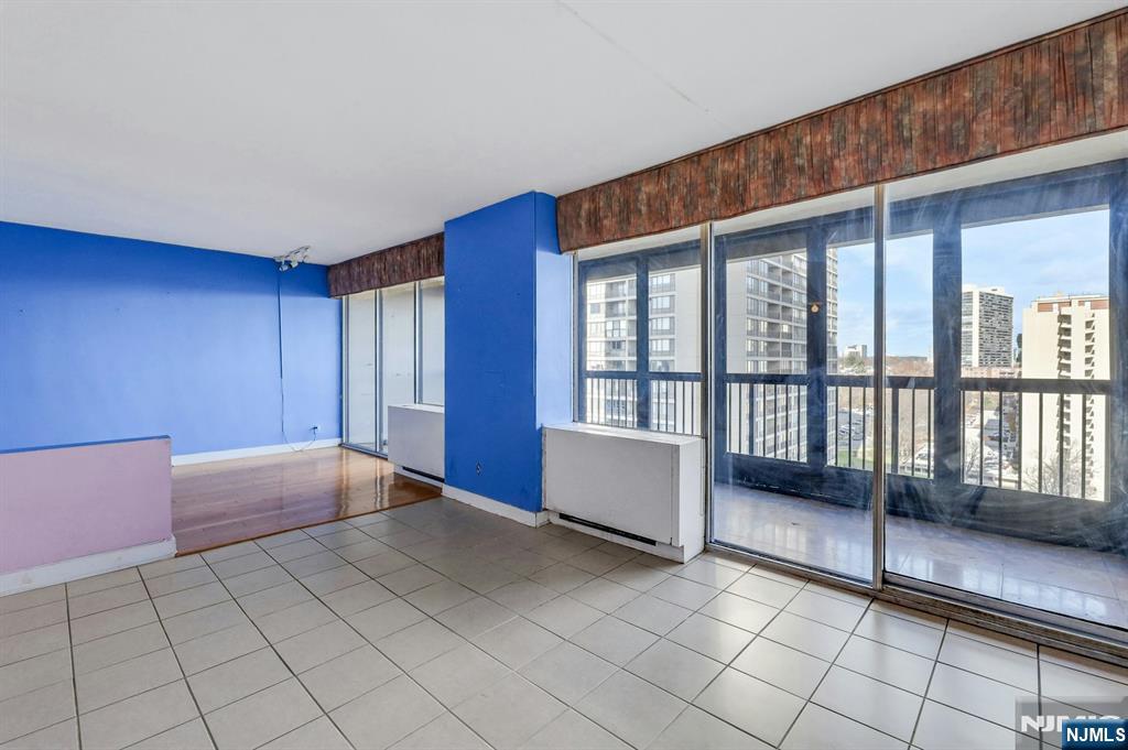 5 Horizon Road, Unit 907 Fort Lee, NJ 07024 - Photo 18 of 43