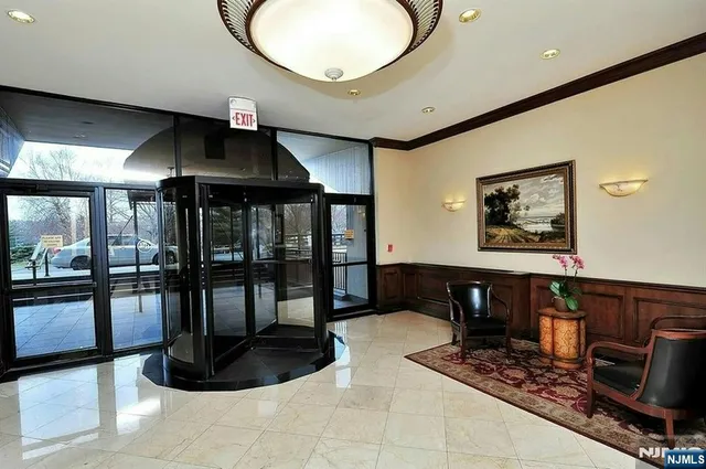 $157,000 | 5 Horizon Road, Unit 907, Fort Lee, NJ 07024