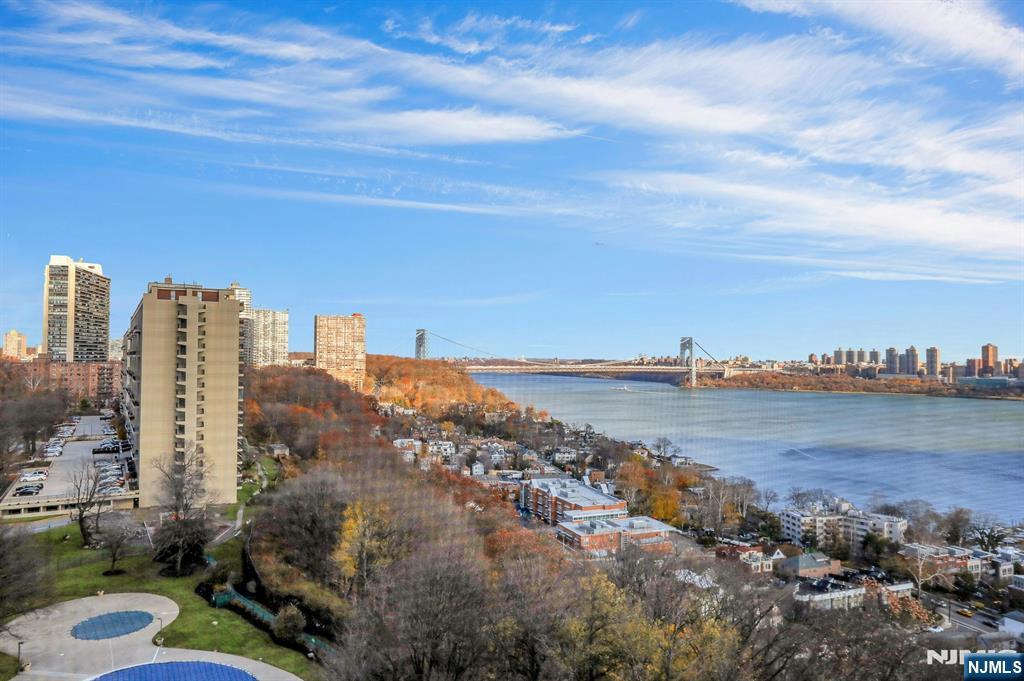 5 Horizon Road, Unit 907 Fort Lee, NJ 07024 - Photo 4 of 43