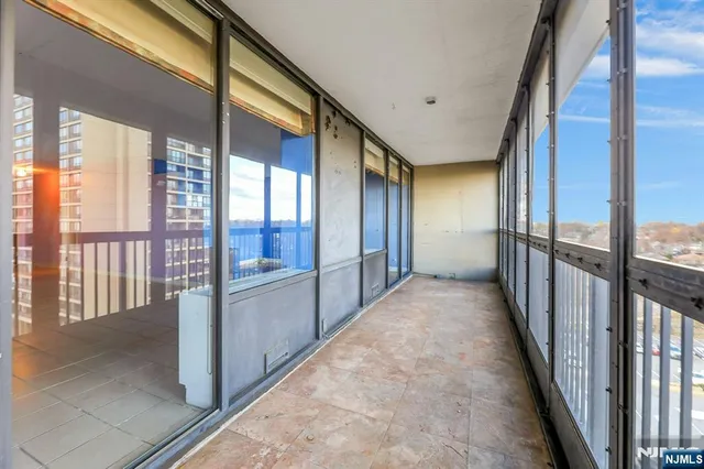 $157,000 | 5 Horizon Road, Unit 907, Fort Lee, NJ 07024