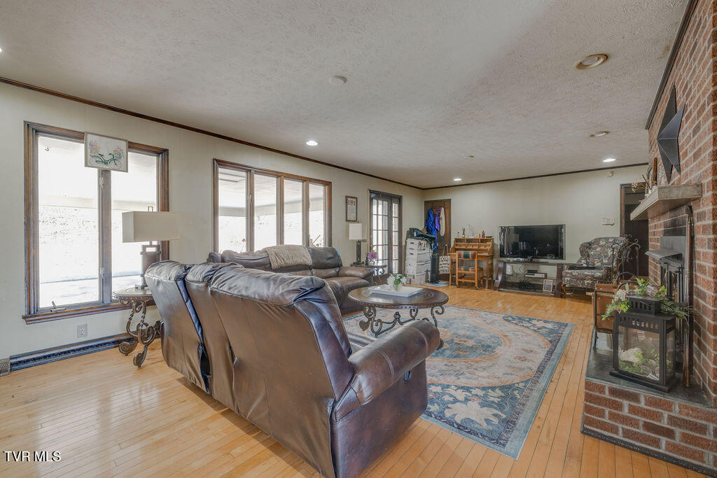 250 Hummingbird Lane Unicoi, TN 37692 - Photo 26 of 51 026