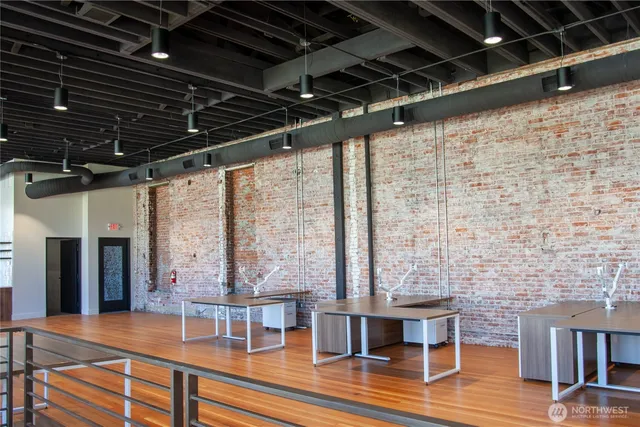 $4,870 | 2 South 1st Avenue, Walla Walla, WA 99362