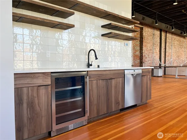 $4,870 | 2 South 1st Avenue, Walla Walla, WA 99362