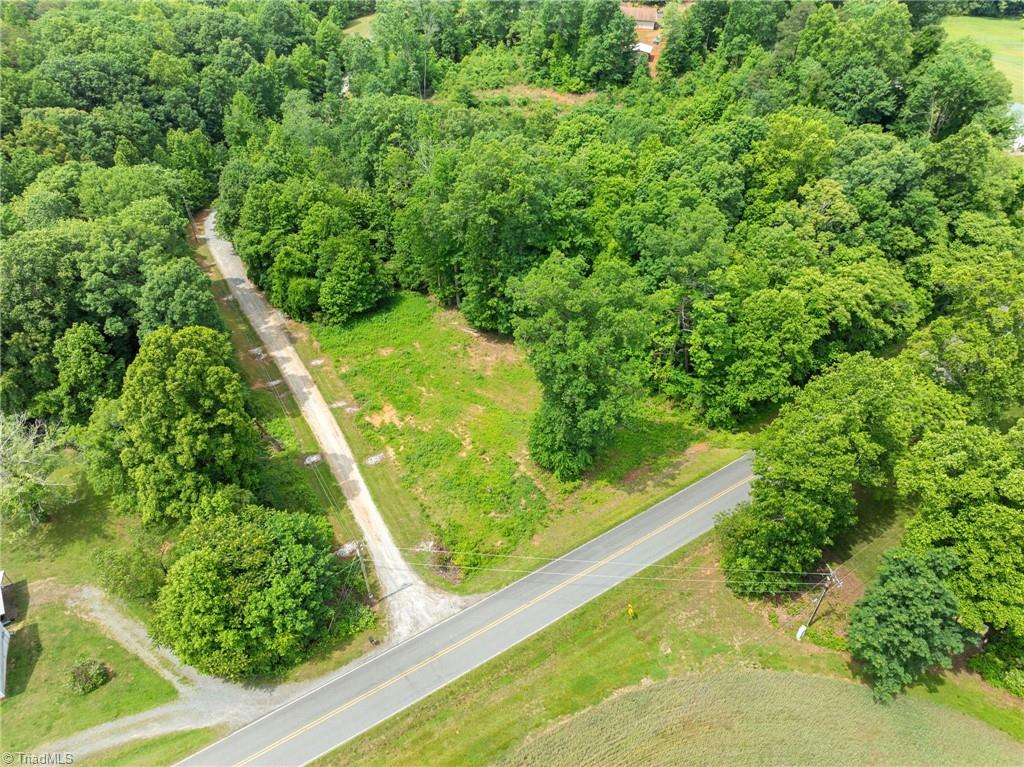 2595 Slate Road King, NC 27021 - Photo 4 of 15