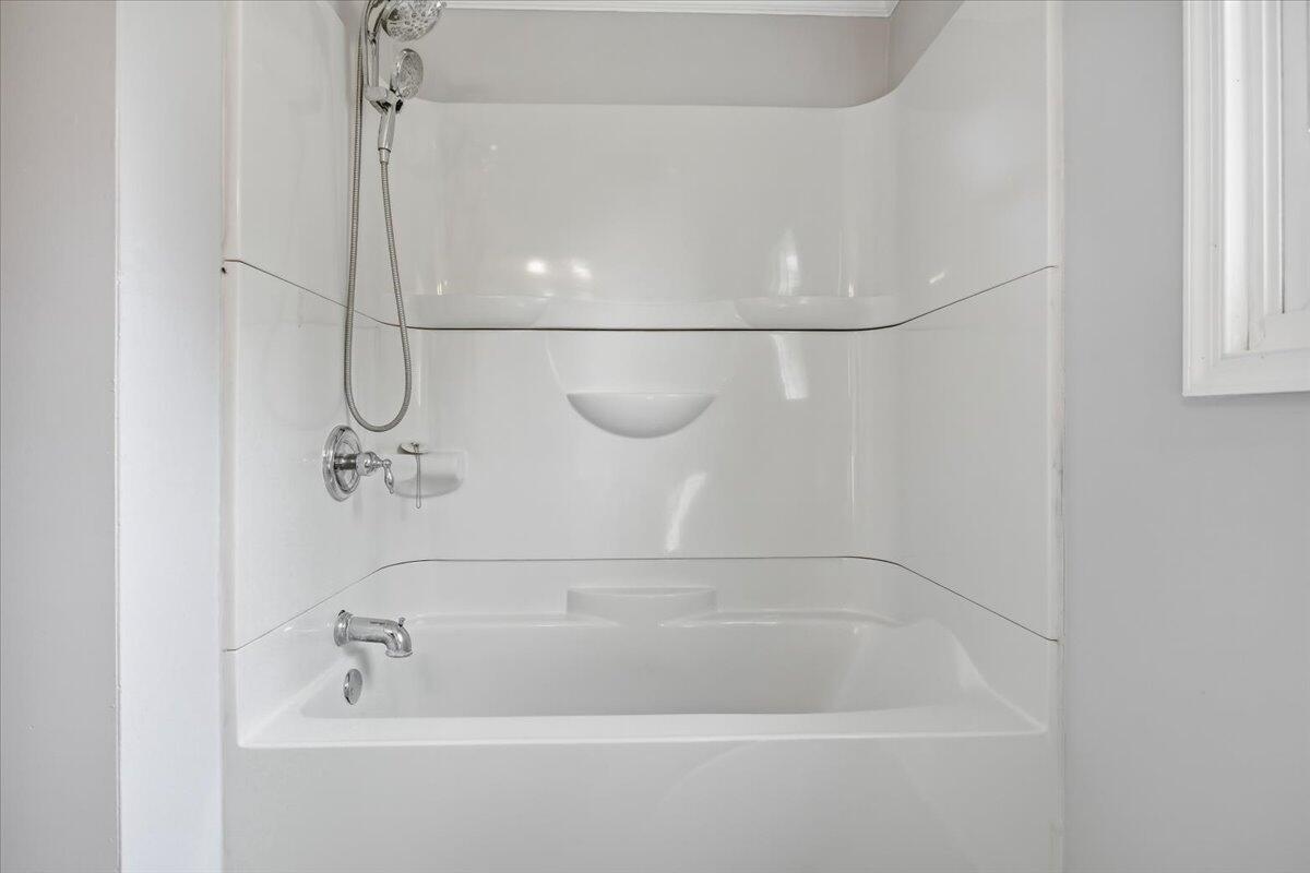 1249 Blue Ridge Turnpike Fincastle, VA 24090 - Photo 18 of 29 a close view of a bathtub in a bathroom