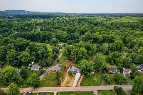 $429,900 | 303 Westwood Drive, McMinnville, TN 37110