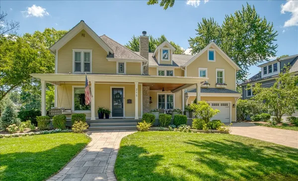 $1,450,000 | 215 Fulton Avenue, St. Charles, IL 60174