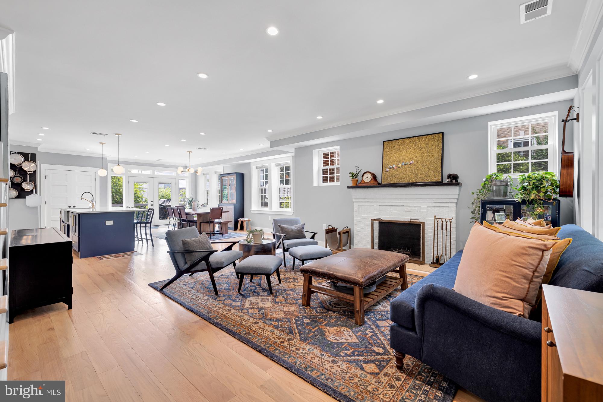 4221 37th Street Northwest Washington, DC 20008 - Photo 4 of 38