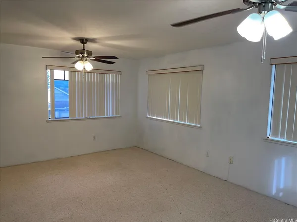 $3,400 | 94-1012 Hakunui Street, Unit 33, Waipahu, HI 96797
