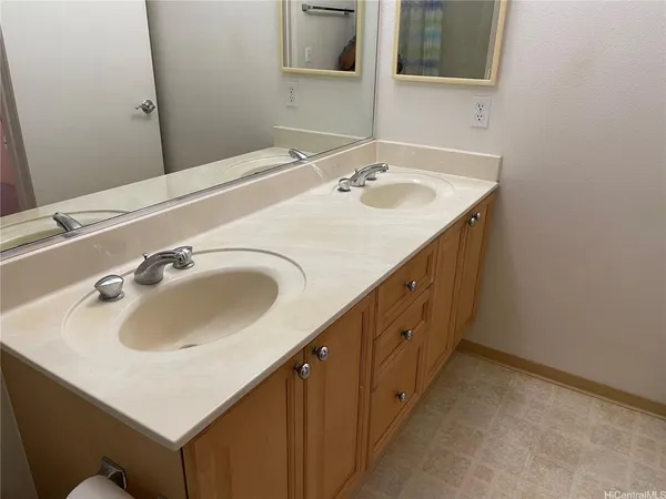 $3,400 | 94-1012 Hakunui Street, Unit 33, Waipahu, HI 96797