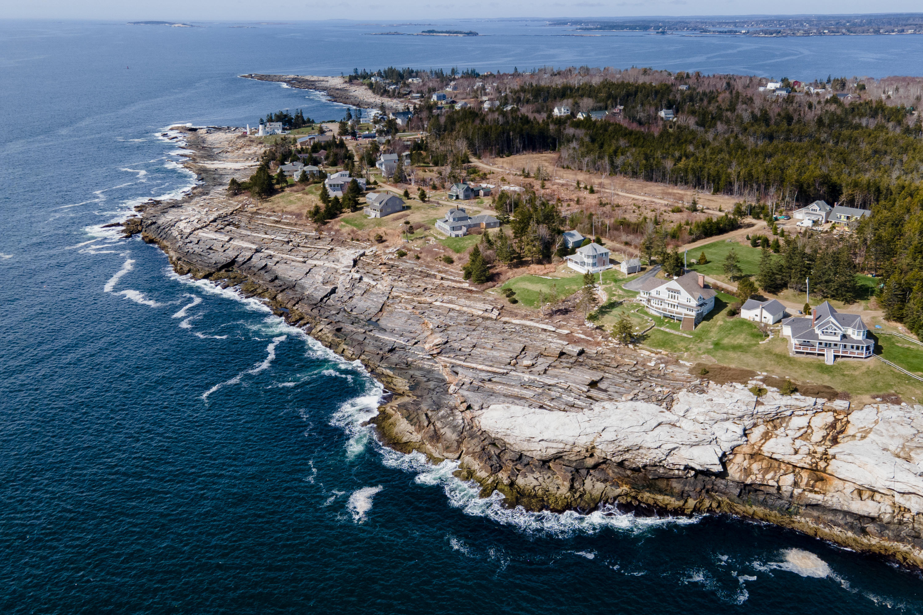 51 Cliff Road New Harbor, ME 04554 - Photo 4 of 50 06-51CliffRd-PemaquidPoint-KS