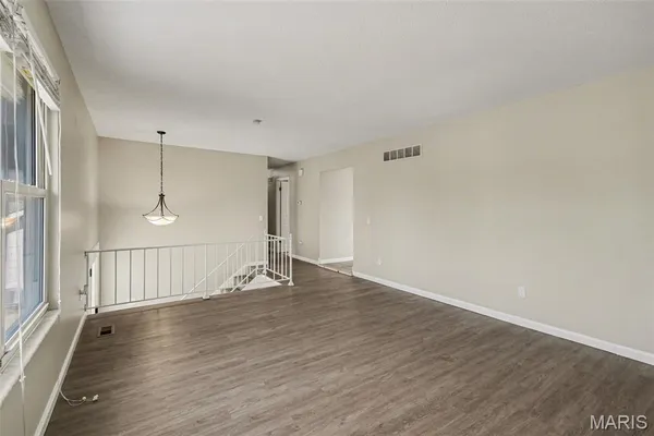 $244,900 | 4030 Tera Bera Drive, Florissant, MO 63034