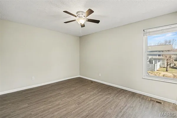 $244,900 | 4030 Tera Bera Drive, Florissant, MO 63034
