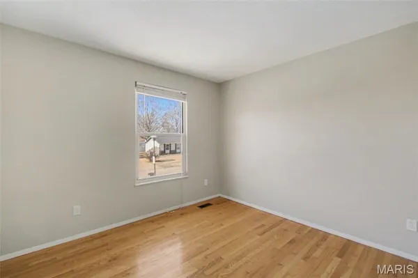 $244,900 | 4030 Tera Bera Drive, Florissant, MO 63034