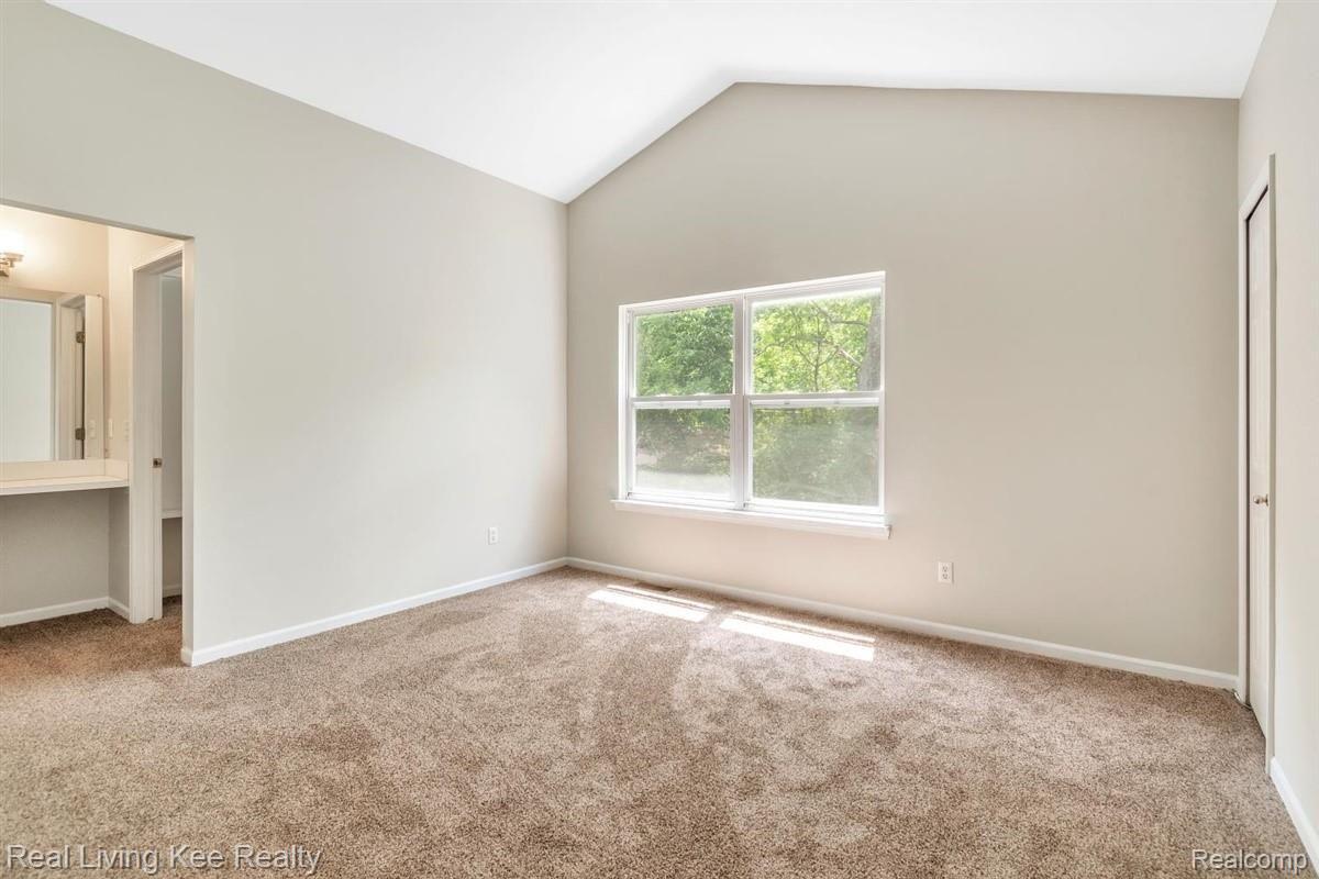 82 Eagle Ridge Road Lake Orion, MI 48360 - Photo 26 of 44 23-82-Eagle-Ridge-Rd-WindowStill-Re.jpg