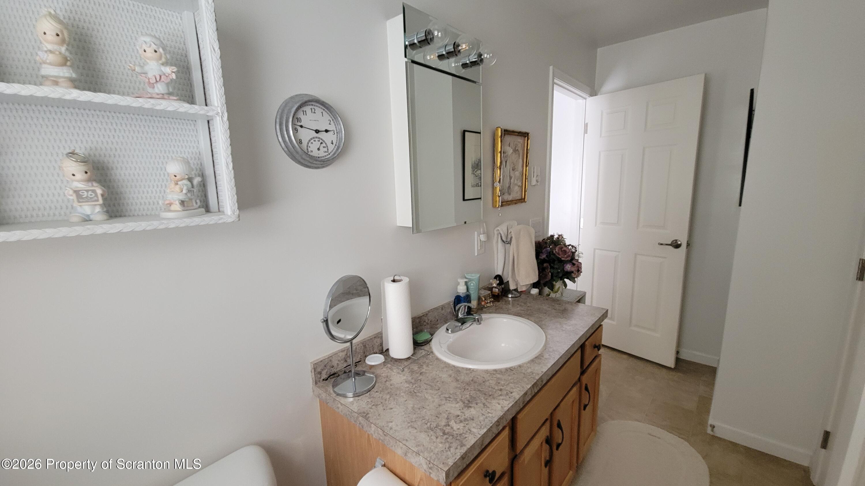 1561 Keelersburg Road Falls, PA 18615 - Photo 33 of 59 Full Bathroom