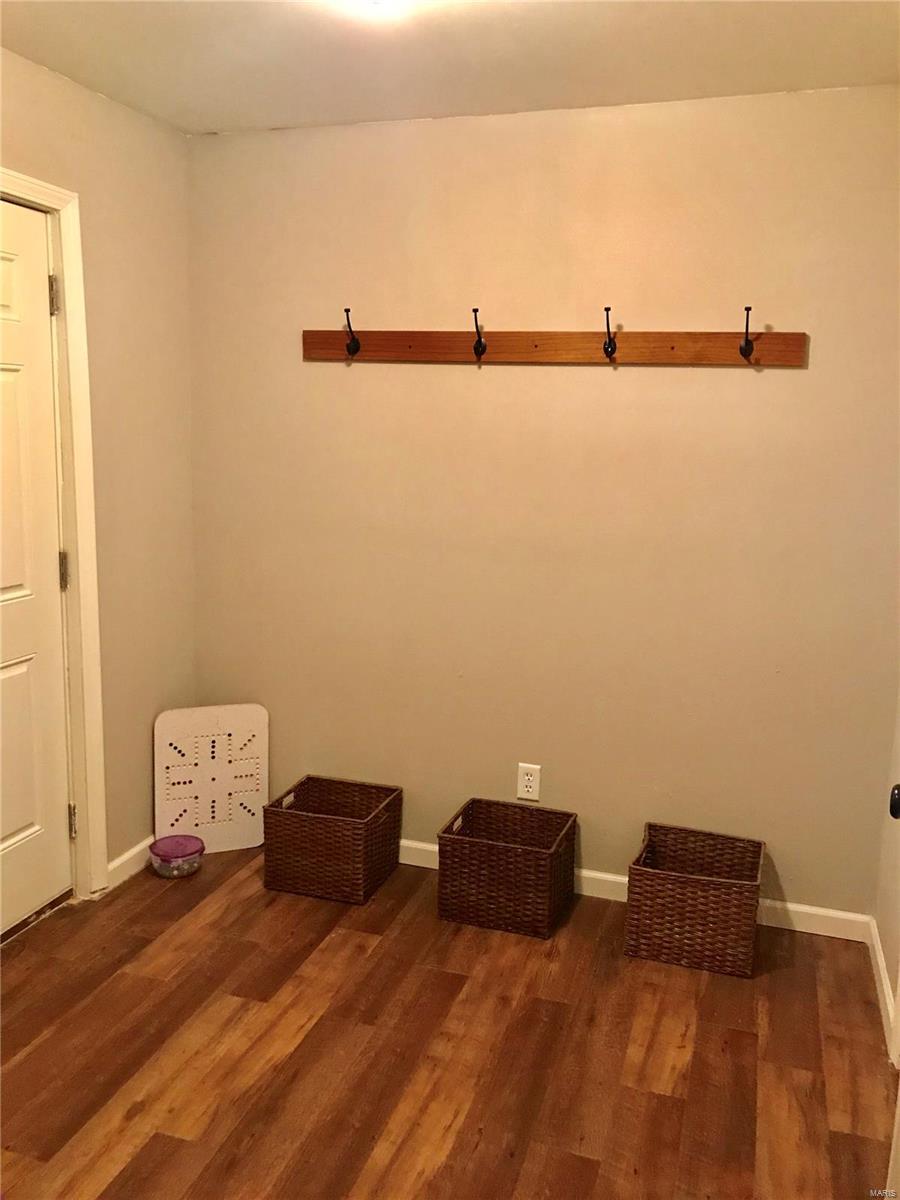 7977 Stagecoach Road Shipman, IL 62685 - Photo 22 of 25 Gallery Image 22