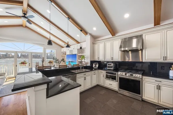 $1,500,000 | 18 Lydia Drive, Guttenberg, NJ 07093